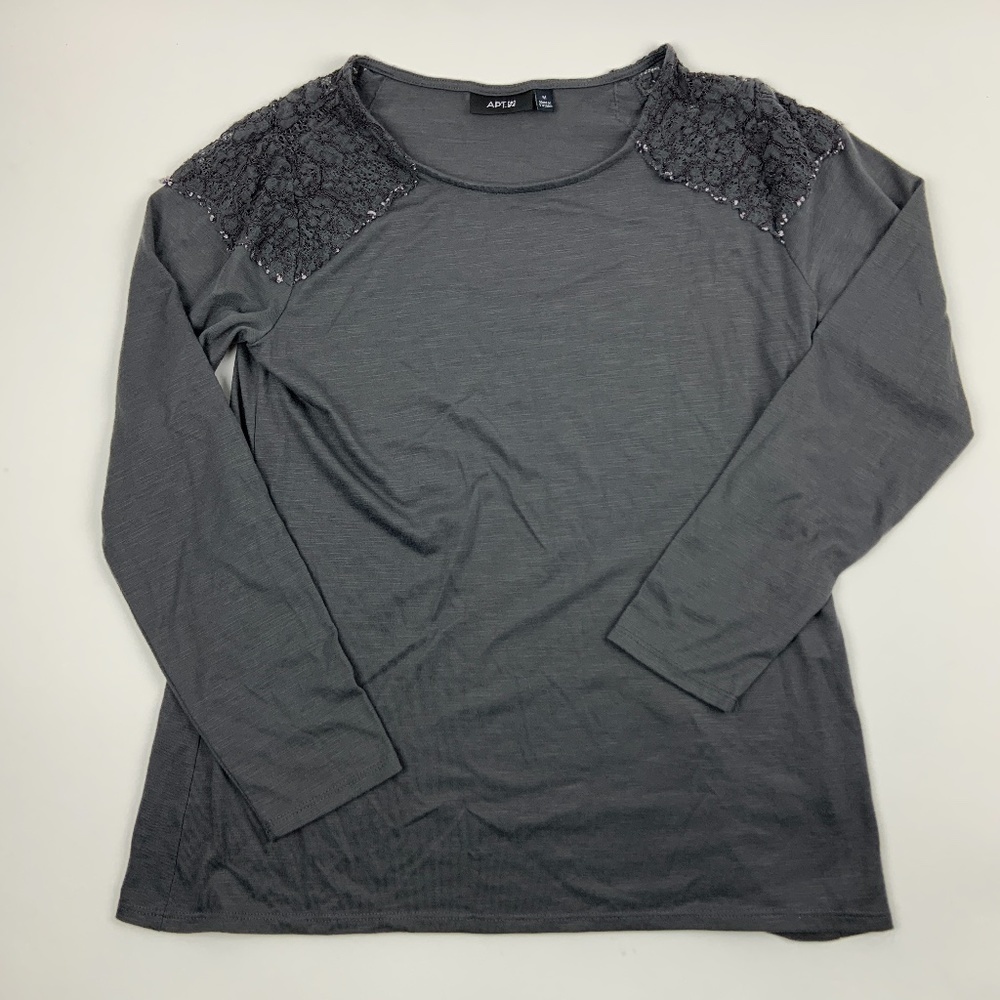 Apt 9 T Shirt Womens Medium Round Neck Long Sleeve Crochet Shoulder Accents Gray